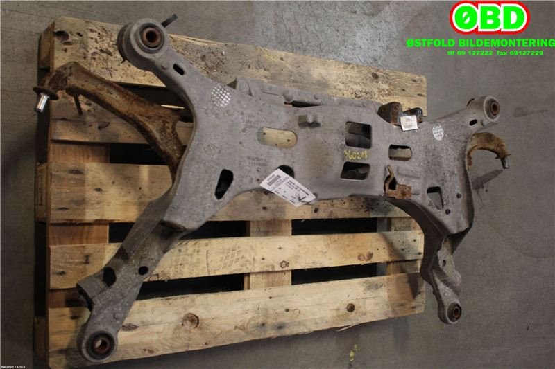 Travers bak til Volvo XC70 2005-2007 (Type I, Fase 2)  (VOLVO|8250451|)