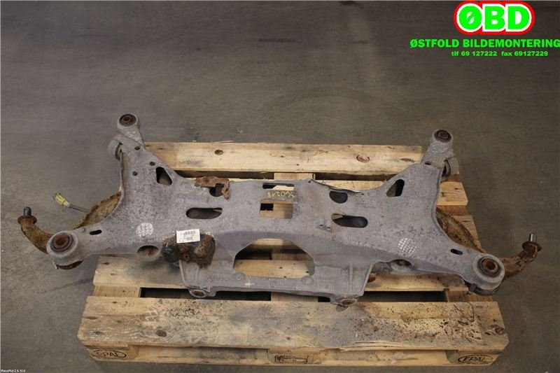 Travers bak til Volvo XC70 2005-2007 (Type I, Fase 2)  (VOLVO|8250451|)