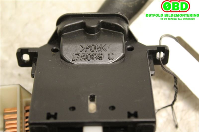 Bryter blink til Toyota Hiace 2001-2006 (Fase 2)  (TOYOTA|8414026140|)