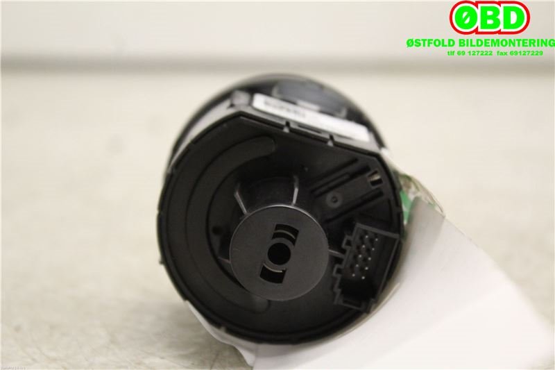 Bryter lys til VW Polo 2014-2017 (Type V, Fase 2)  (VOLKSWAGEN|5G0 941 431 AF||5G0941431AF)