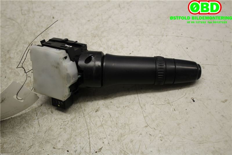Bryter blink til Mitsubishi Outlander 2010-2012 (Type II, Fase 2)  (MITSUBISHI 2.0 4B11|8614A060|)