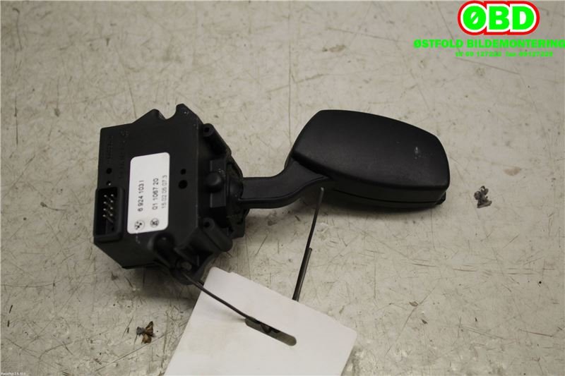Bryter blink til BMW 5-Serie 2003-2010 (E60/E61) (E60/E61) (BMW|61 31 6 924 103||6924103)