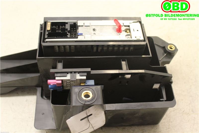 Bilstereo navigasjon til Audi A4 2001-2004 (Type II) (B6) (B6) (AUDI|4B0 919 887 E|4B0 919 887 EX|)