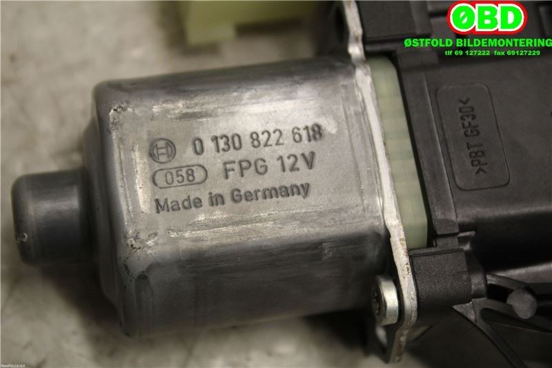 Ruteheis venstre foran til Ford Fiesta 2013-2017 (Type VI, Fase 2)  (FORD|1852321||8A6114A389B)