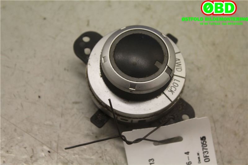 Bryter diverse til Mitsubishi Outlander 2007-2010 (Type II, Fase 1) (MITSUBISHI|8604A008|)
