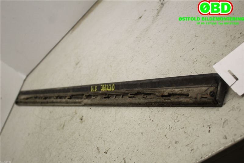 Diverse deler til Audi A4 2004-2008 (Type III) (B7) (B7) (AUDI|8E0853954|)
