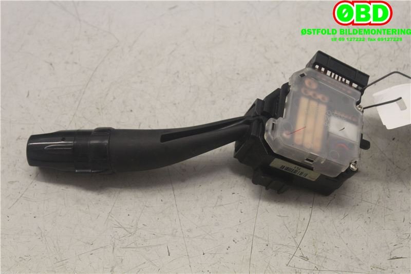 Bryter blink til Hyundai Santa Fe 2006-2009 (Type II, Fase 1)  (HYUNDAI|934102B000CA|)
