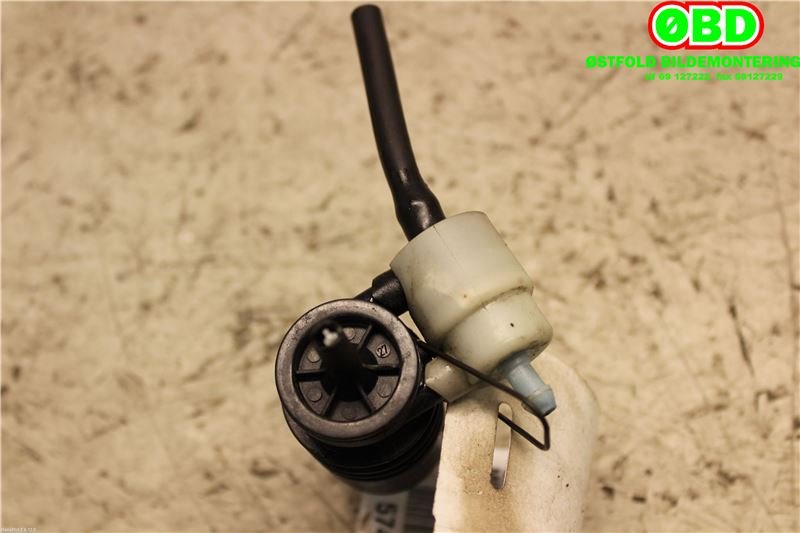 Spylerpumpe foran til Mitsubishi Colt 2009-2013 (Type VII, Fase 2)  (MITSUBISHI|8260A082|)