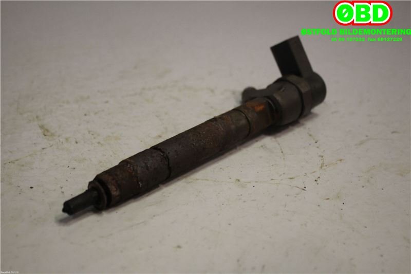 Dyse innsprøyting diesel til Mercedes 208-416 1995-->>  (A 611 070 14 87|0445110108|6110701487)