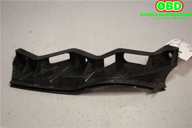 Diverse deler til VW Passat 2005-2010 (B6) (B6) (VOLKSWAGEN|3C0 807 889 A|)