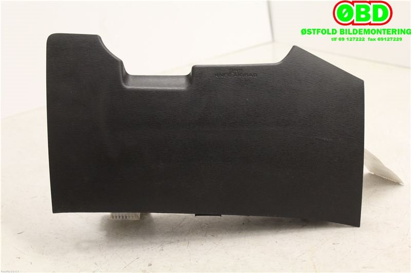 Airbag kne til Toyota Avensis 2009-2015 (Type III, Fase 1)  (TOYOTA|7390005030C0|)