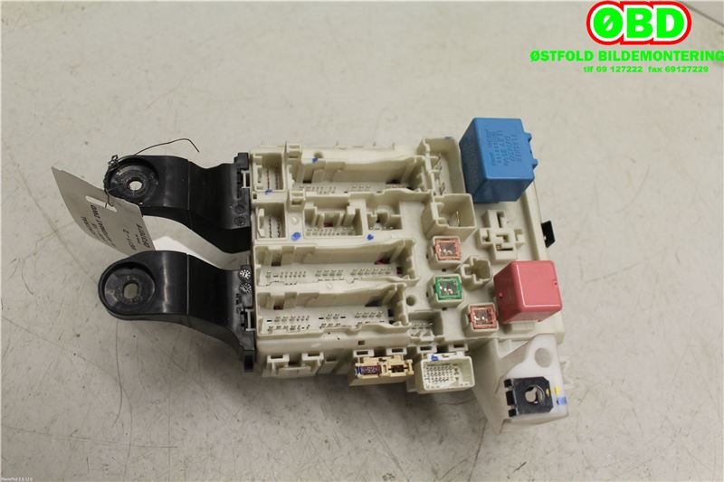 Sikringsboks til Toyota Avensis, 2009-2015 (Type III, Fase 1)  (TOYOTA|)