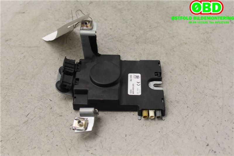 Antenne forsterker til Audi A3 2003-2008 (Type II, Fase 1)  (8P0035225|)