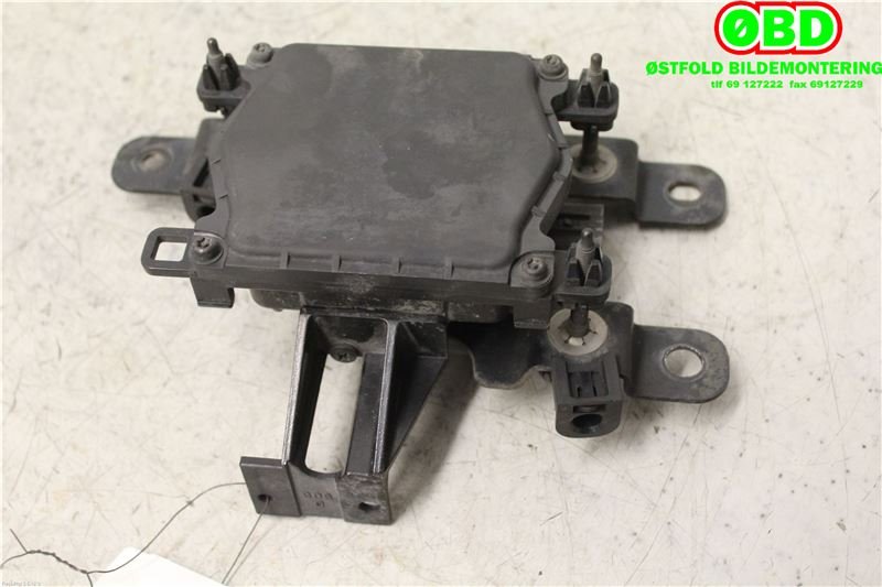 Sensor radar til Toyota Avensis 2009-2015 (Type III, Fase 1) (TOYOTA|8821020010|2007DJ4070|)