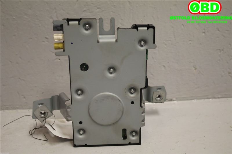 Antenne forsterker til Audi A3 2003-2008 (Type II, Fase 1)  (AUDI|8P4035225|)