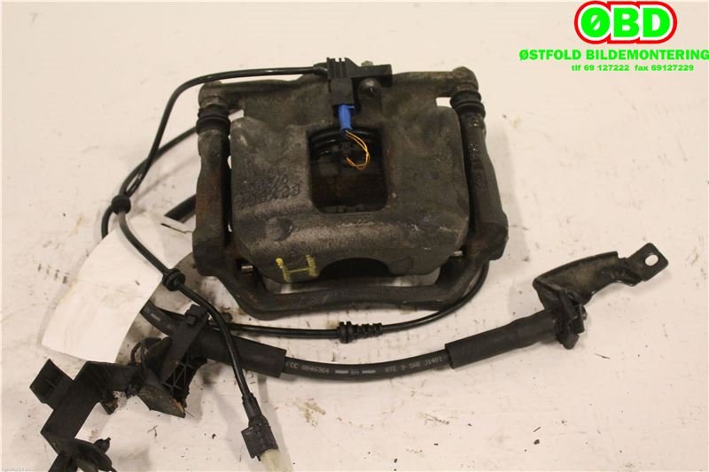 Bremsecaliper høyre foran til Mercedes GLA 2014-2020 (X156) (X156) (MERCEDES|A 000 421 68 81|)