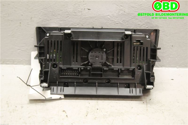 Varmeapparat betjening til Audi A3 2009-2012 (Type II, Fase 2)  (AUDI|8P0820043BN|)