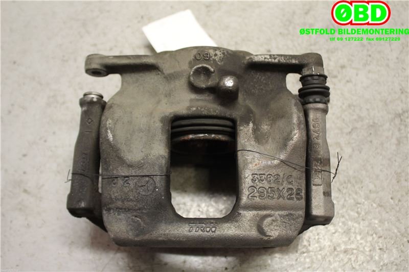 Bremsecaliper venstre foran til Mercedes A-Klasse 2012-2018 (W176) (W176) (MERCEDES|A 000 421 67 81|)