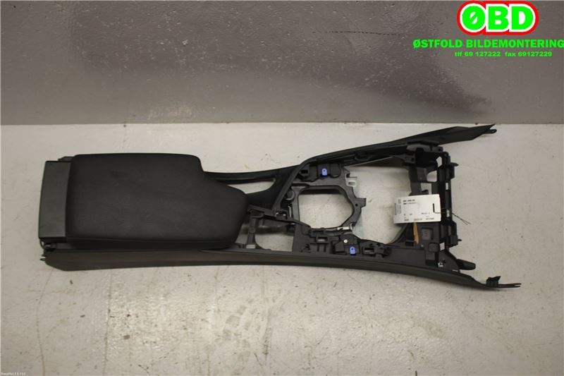 Sete armlene lokk til BMW 3-Serie 2012-2018 (F30/F31/F34) (F30/F31/F34) (BMW|51 16 9 235 437|51 16 9 360 522|)