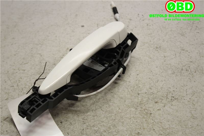 Dørhåndtak utv høyre bak til BMW 3-Serie 2012-2018 (F30/F31/F34) (F30/F31/F34) (BMW|51 21 7 207 562|51 21 7 242 568|)