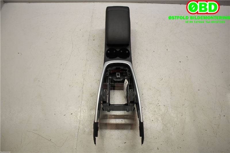 Sete armlene lokk til Audi Q5 2008-2012 (Type I, Fase 1)  (AUDI|8R1 863 241 B|)