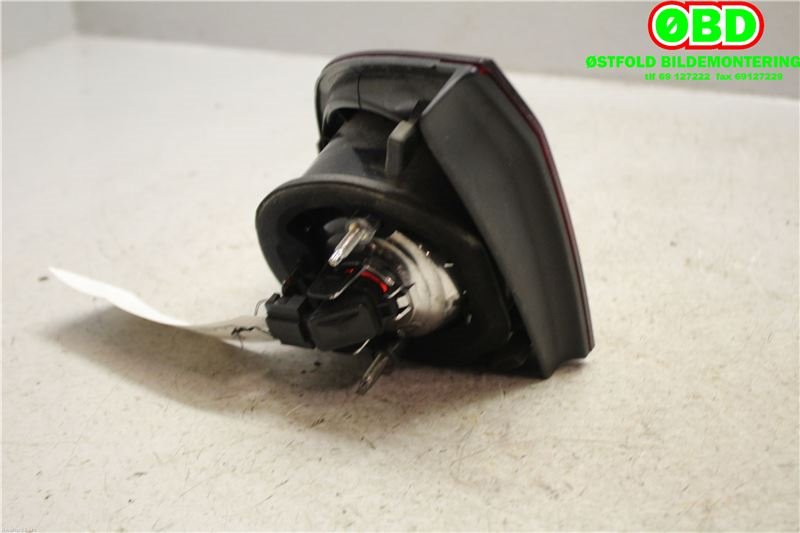 Baklykt venstre indre til VW Golf, Plus/Cross 2005-2009 (Fase 1)  (VOLKSWAGEN|5M0 945 093 M||5M0945093J)