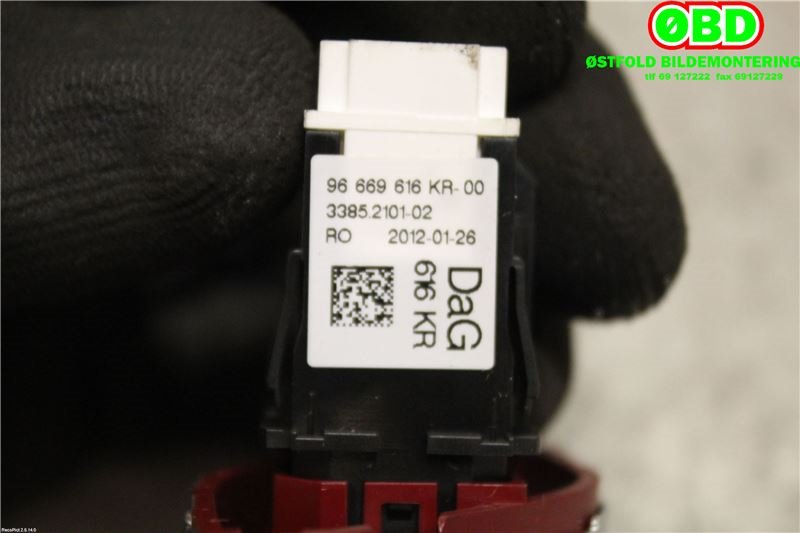 Bryter nødblink til Citroën C3 2010-2016 (Type II)  (CITROEN|6490CY|96669616KR00)