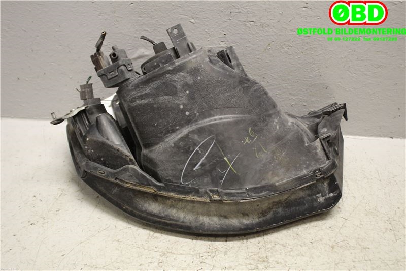 Frontlykt venstre halogen til Mitsubishi L200 2006-2015 (Type IV)  (MITSUBISHI|8301B472|)