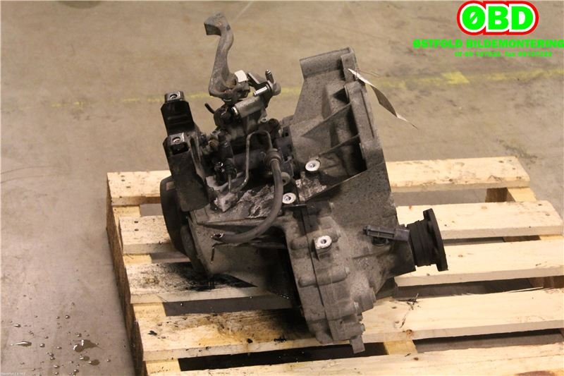 Girkasse manuell til Škoda Fabia 2000-2007 (Type I)  (SKODA|02T 300 052 S|02T 300 020 E|)