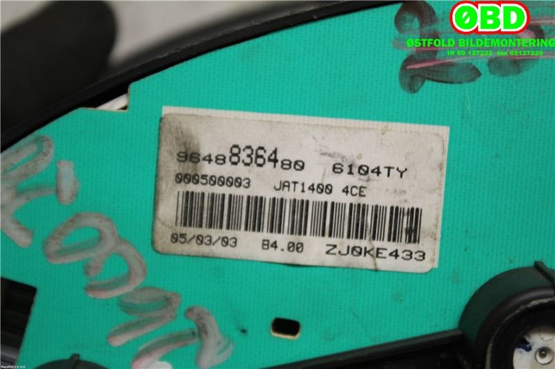 Instrumentpanel til Peugeot 206 1998-2007  (6106 GY|6106 LG|9648836480)