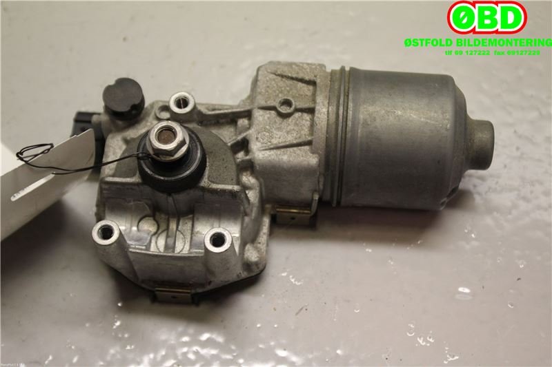Viskermotor frontrute til Toyota Avensis, 2009-2015 (Type III, Fase 1)  (TOYOTA|)