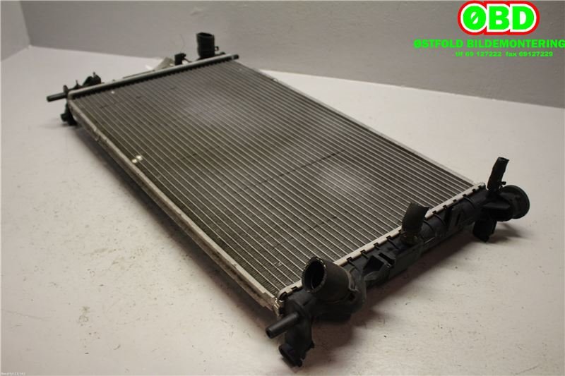 Radiator (manuell gir) til Ford Transit Connect 2009-2013 (Type I, Fase 2) (FORD|5228316||8T168005BA)
