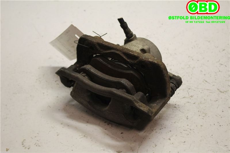 Bremsecaliper høyre foran til Mercedes C-Klasse, 2011-2014 (Fase 2) (W204) (W204) (MERCEDES|A 204 421 22 81)