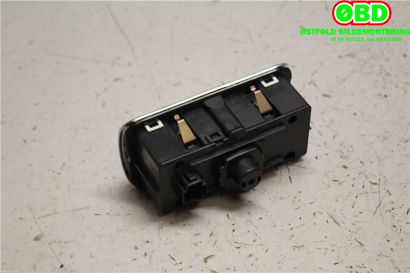 Bryter lys til Volvo V60/V60 CC 2013-2018 (Type I, Fase 2)  (VOLVO|31443839||30739448)