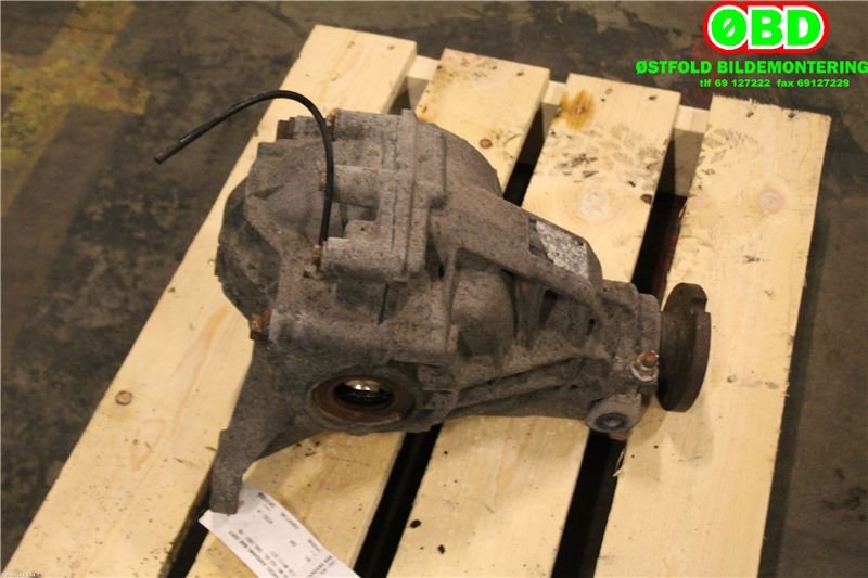 Kardang klokke bak til Mercedes ML 1997-2005 (W163) (W163) (MERCEDES|A 163 350 06 14|)