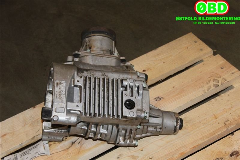 Girkasse 4WD fordelingskasse til VW Transporter / Caravelle 2003-2009 (Fase 1) (T5) (T5) (VOLKSWAGEN|02H 409 053 C|)