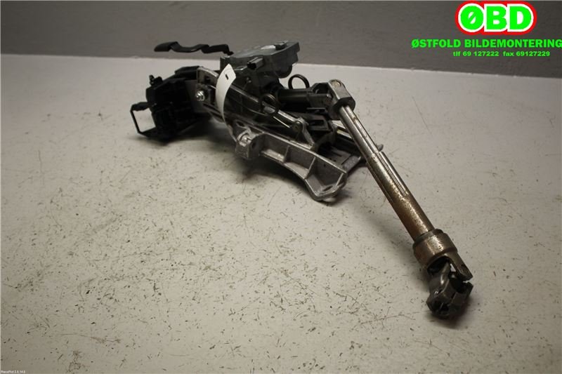 Rattaksel til Volvo V40 2012-2019  (Volvo V40 Cross Country|31429466|)