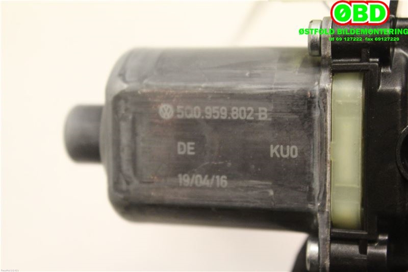 Ruteheis venstre foran til Audi A3 2016-2020 (Type III, Fase 2)  (AUDI|5Q0 959 802 B||5Q0959802B)