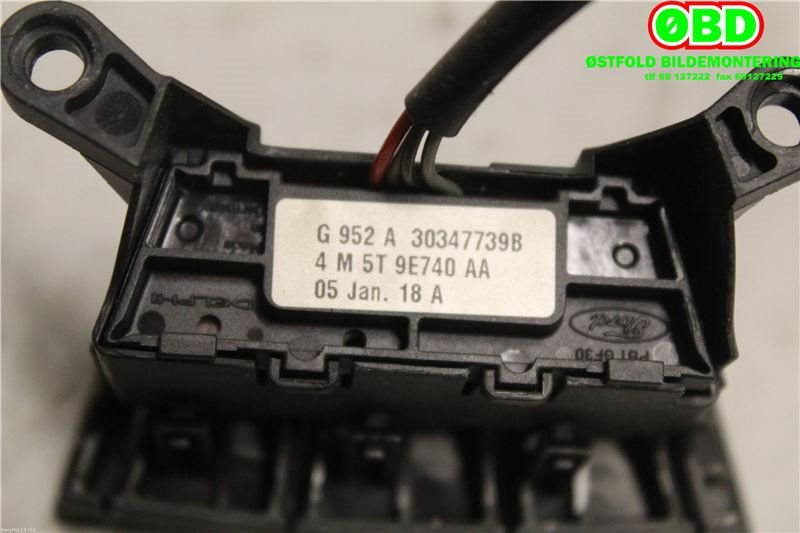 Bryter cruise control til Ford Focus 2004-2007 (Type II, Fase 1)  (FORD|1352794||4M5T9E740AA)