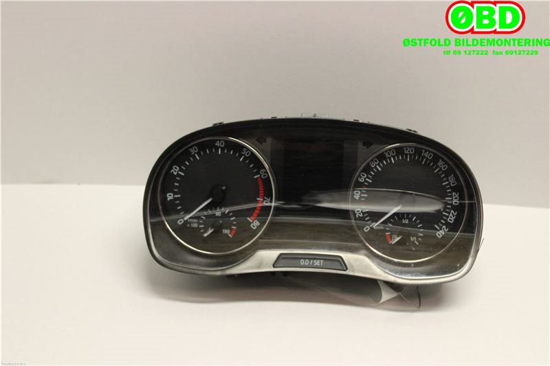Instrumentpanel til Škoda Fabia 2014-2021 (Type III) (SKODA|6V0 920 740 A||6V0920740A)