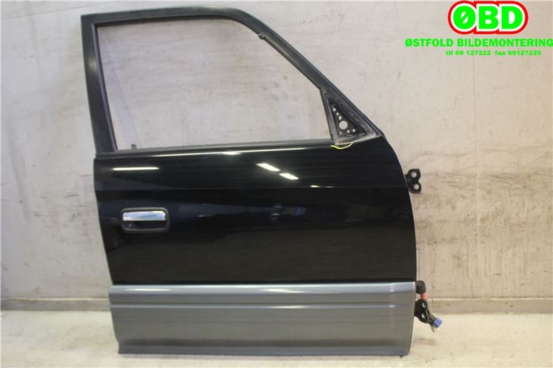 Dør høyre foran til Toyota Land Cruiser 100 1998-2007 (TOYOTA|6700160402|)