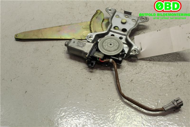 Ruteheis til Toyota Land Cruiser 100, 1998-2007  (TOYOTA|6980460050)