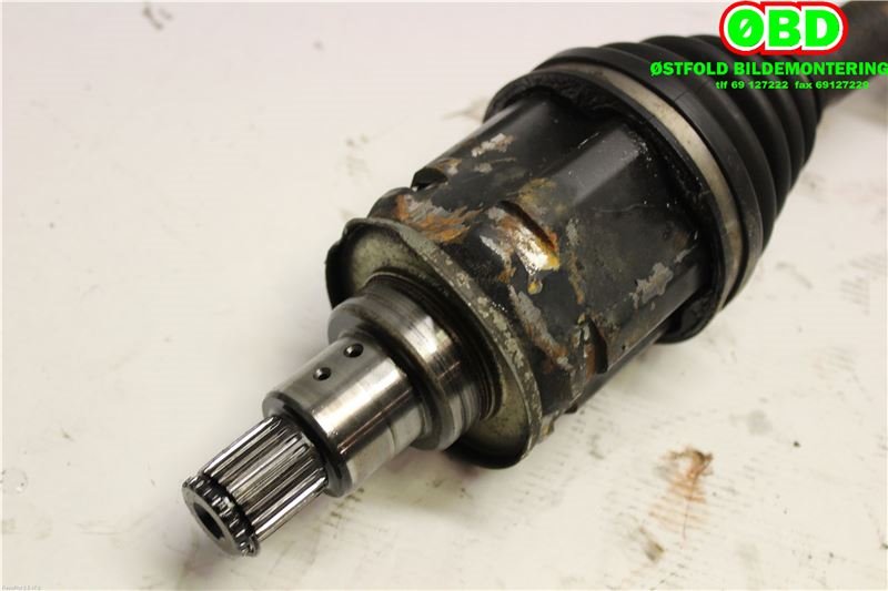 Drivaksel venstre foran til Toyota RAV4 2000-2006 (Type II) (TOYOTA|)