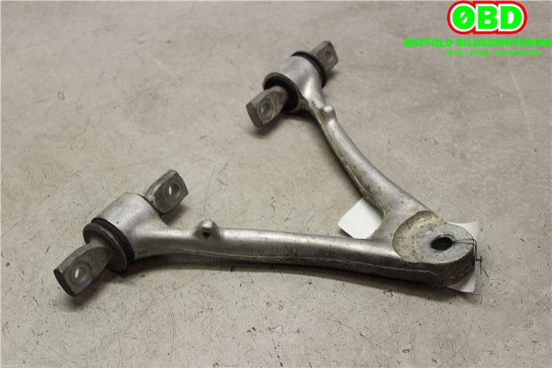 Bærebru venstre foran øvre til Chevrolet Corvette 1997-2004 (C5) (C5) (CHEVROLET|10356436|)