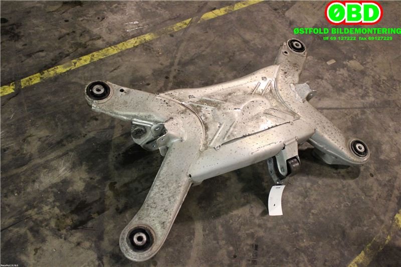 Travers bak til Audi A8 2003-2010 (Type II)  (4E0 505 235 H|)