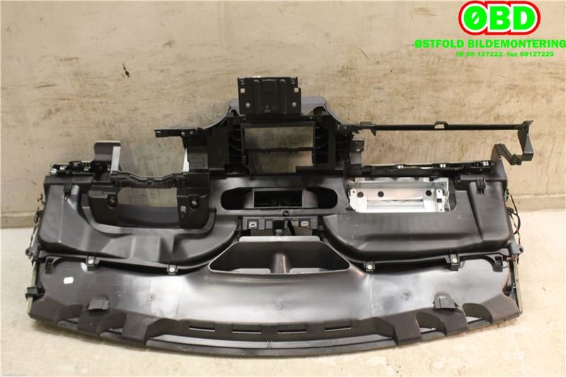 Dashbord til VW Touran 2010-2015 (Type I, Fase 3)  (VOLKSWAGEN|1T1 857 001 AM|)