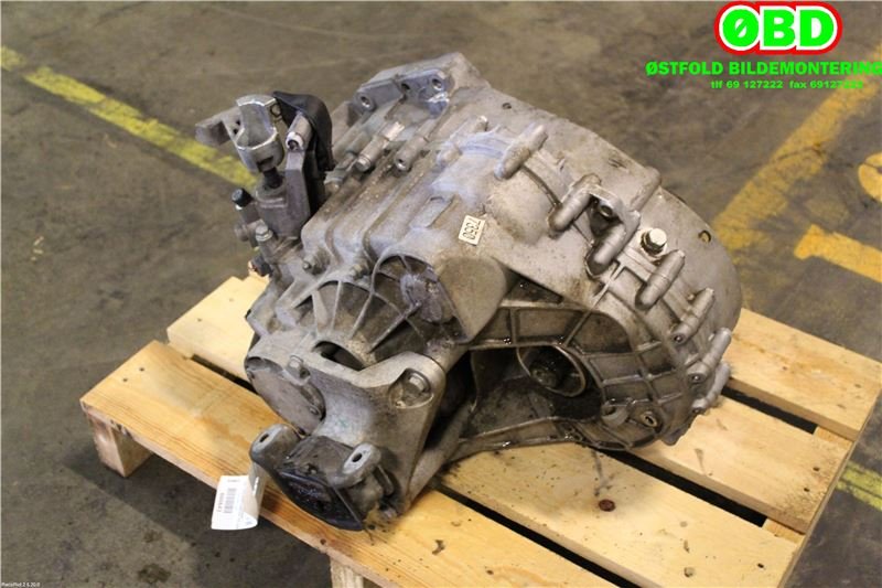 Girkasse manuell 6-trinn til VW Transporter / Caravelle 2009-2015 (Fase 2) (T5) (T5) (VOLKSWAGEN|0A5 300 012 L|PAW|)