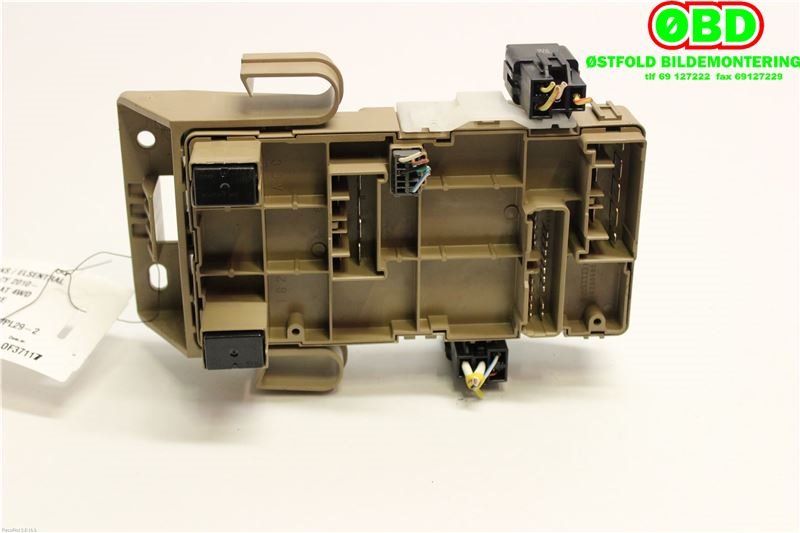 Sikringsboks til Subaru Legacy 2009-2015  (SUBARU|82201AJ000|)