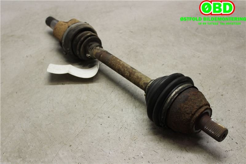Drivaksel venstre foran til Ford Focus 2004-2007 (Type II, Fase 1)  (FORD|1682285|)