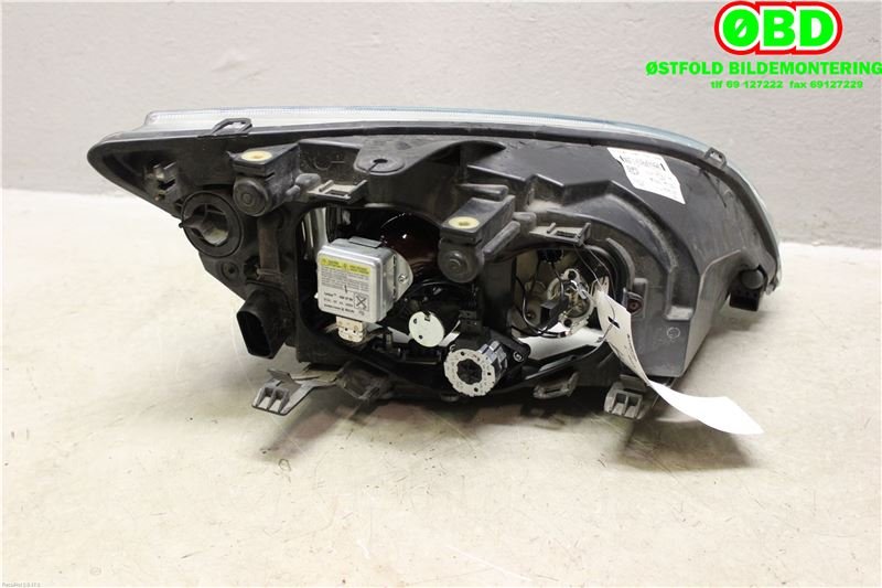 Frontlykt venstre xenon til Ford Focus 2004-2007 (Type II, Fase 1)  (FORD|1480992||4M5113W030ED)